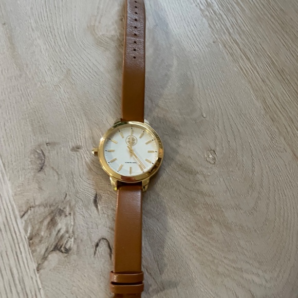 Tory Burch Watch - Picture 3 of 8